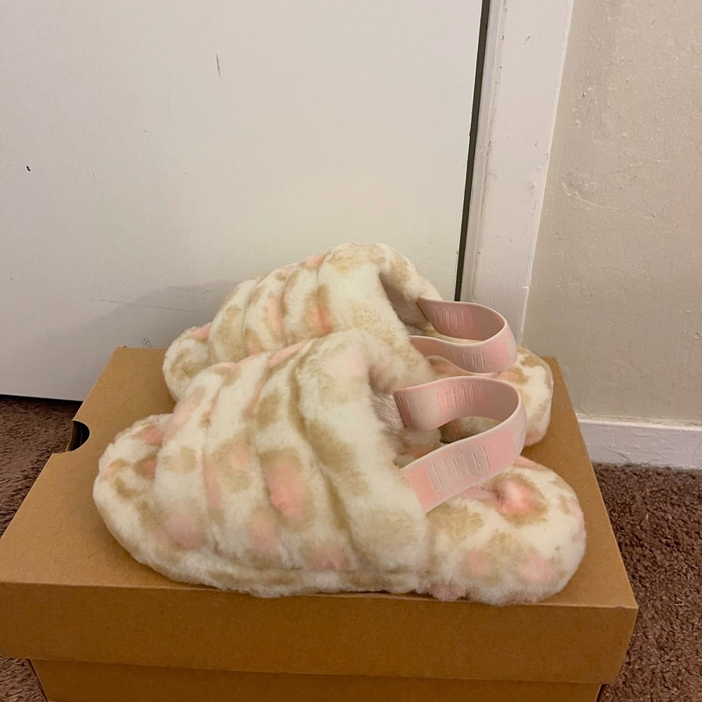 COPY - 100% Authentic Brand New in Box UGG Fluff Yeah Slide Panther Print